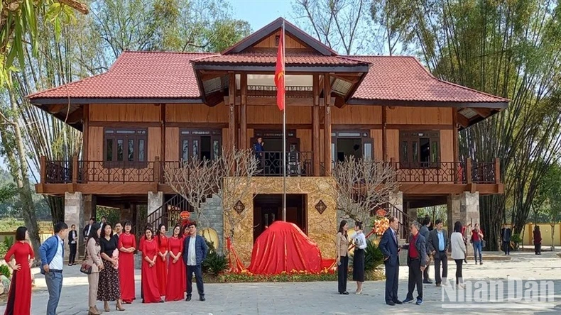 The cultural house in Dong Chup Hamlet, Hung Dao Commune, Cao Bang City. (Photo: NDO)