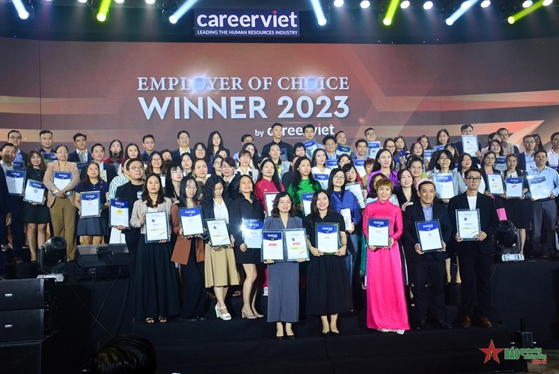 Winners of the Employer of Choice 2023. (Photo: qdnd.vn)