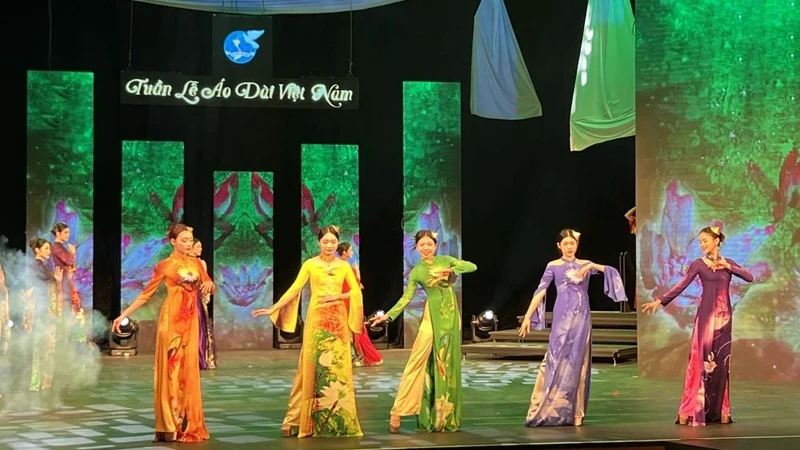 An ao dai show at the launch ceremony.