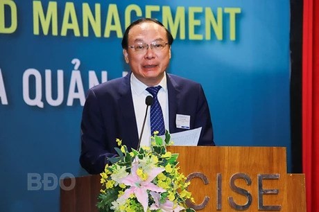 Deputy Minister of Natural Resources and Environment Le Cong Thanh speaks at the event. (Photo: VNA)