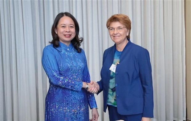 Vice President Vo Thi Anh Xuan (L) meets Swiss President Viola Amherd (Photo: VNA)