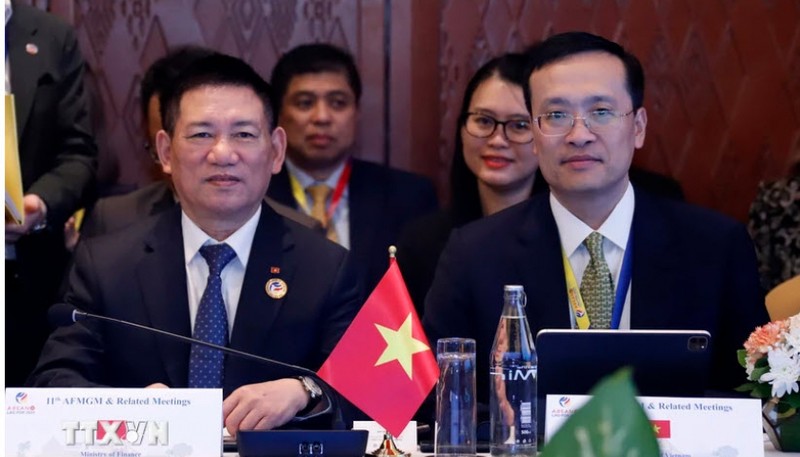 Vietnamese delegates at a meeting (Photo: VNA)