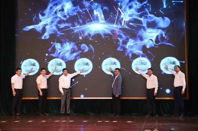 Delegates at the launch ceremony on May 10. (Photo: kinhtedothi.vn)