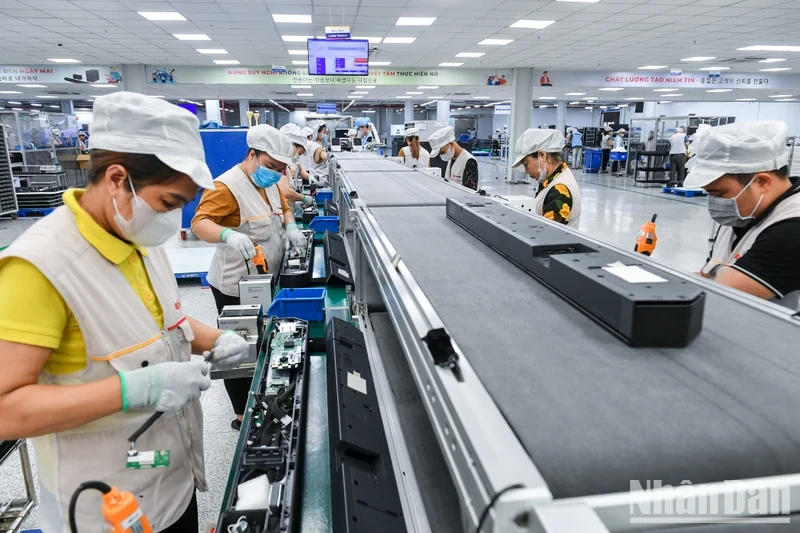 Employees working at Bumjin Electronics Vina Co., Ltd. (Photo: THANH DAT)