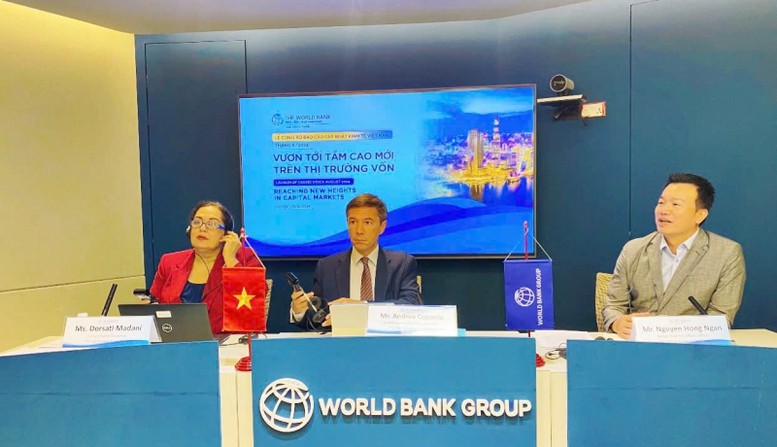 At the August 26 ceremony releasing the WB's latest bi-annual economic report on Vietnam Taking Stock. (Photo: VGP)