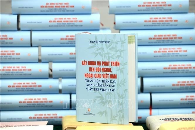 The book by late Party General Secretary Nguyen Phu Trong on the building and development of Vietnam’s diplomacy deeply imbued with the characteristics of “Vietnamese bamboo” (Photo: VNA)