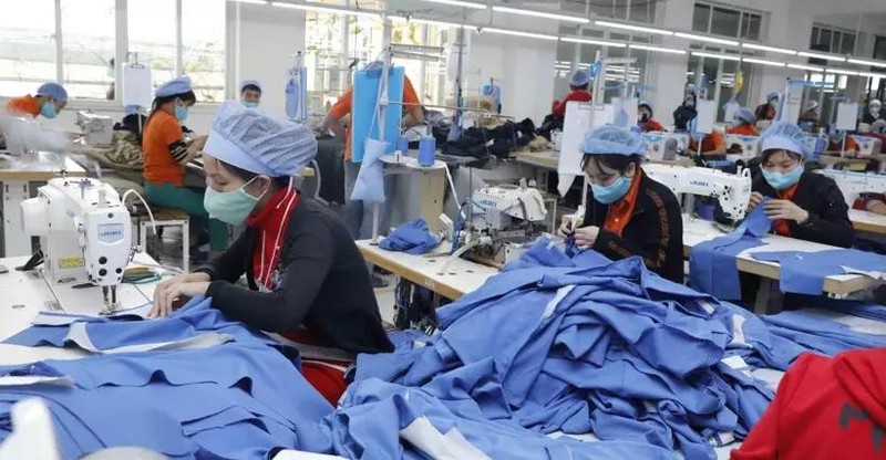 The production of goods for export at Hung Viet Garment Company, Yen My district, Hung Yen province. (Photo: Tran Viet/VNA)