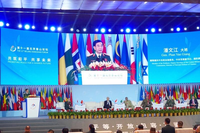 Minister of National Defence Phan Van Giang addresses the first plenary session of the 11th Beijing Xiangshan Forum in Beijing on September 13 (Photo: VNA)