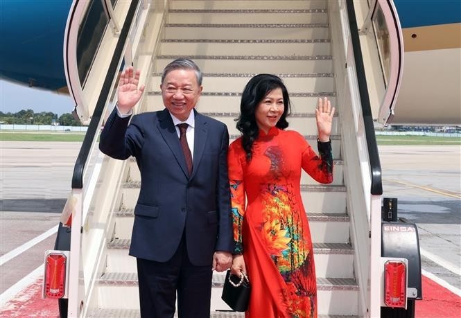 Party General Secretary and President To Lam and his spouse leave Havana, concluding State visit to Cuba (Photo: VNA)