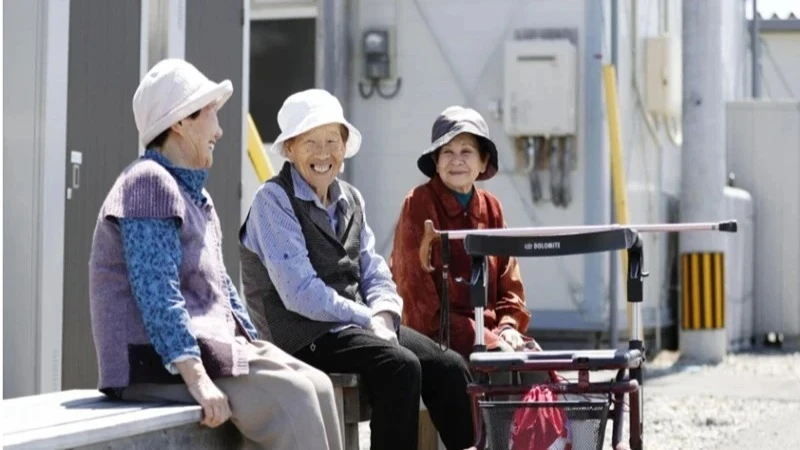 Elderly women in Kumamoto Prefecture, Japan, April 2018. (Photo: Kyodo News)