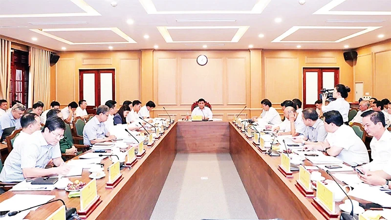 Meeting to review the pre-feasibility study report of the high-speed railway project. (Photo: MINH PHONG)