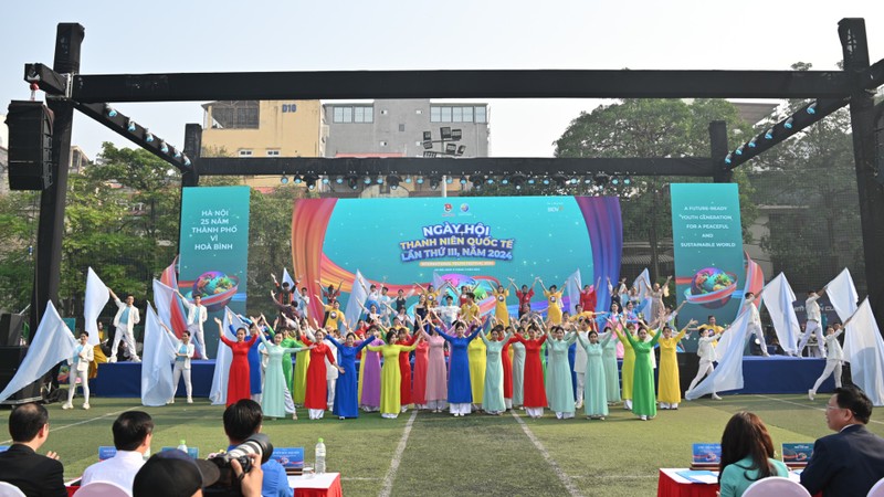 The International Youth Festival has become an annual activity of the capital’s youth and received the active participation of international youth living and studying in Hanoi.