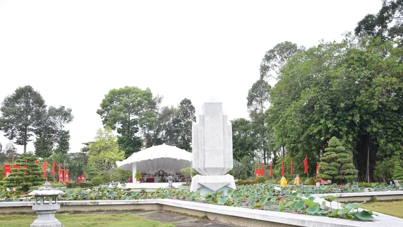 The tomb of Nguyen Sinh Sac in the memorial site.