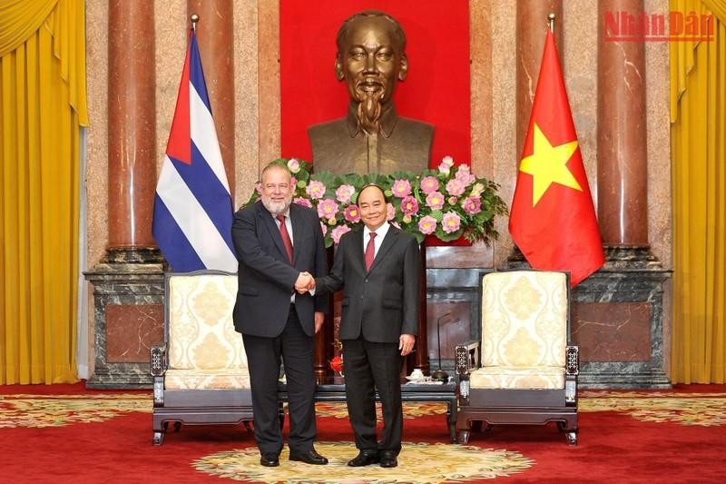 President Nguyen Xuan Phuc and Cuban PM Manuel Marrero Cruz. (Photo: Dang Khoa)
