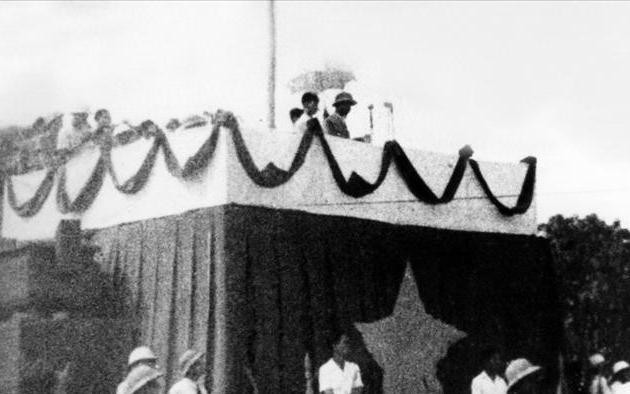 President Ho Chi Minh proclaims the independence of Vietnam in Ba Dinh Square on September 2, 1945. (Photo: VNA)