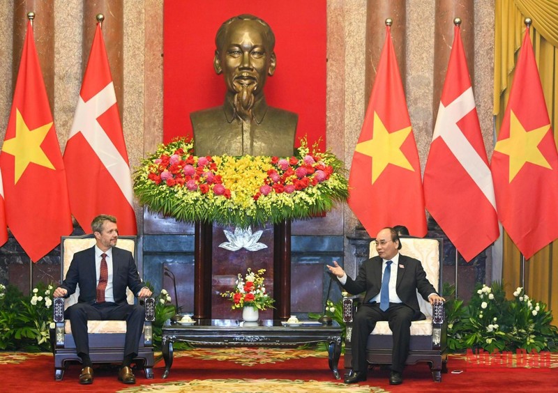 President Nguyen Xuan Phuc and Danish Crown Prince Frederik. (Photo: Duy Linh)