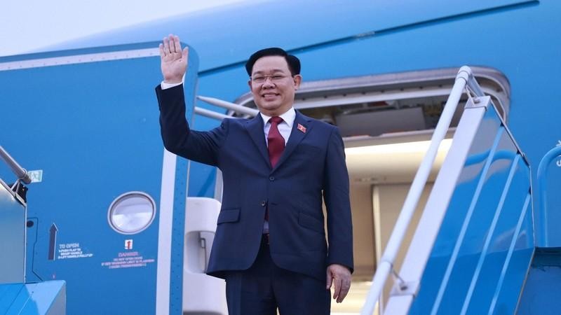 NA Chairman Vuong Dinh Hue leaves for the 43rd ASEAN Inter-Parliamentary Assembly (AIPA-43) and official visits to Cambodia and the Philippines (Photo: VNA)