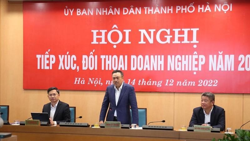 Hanoi Chairman Tran Sy Thanh speaks at the conference.
