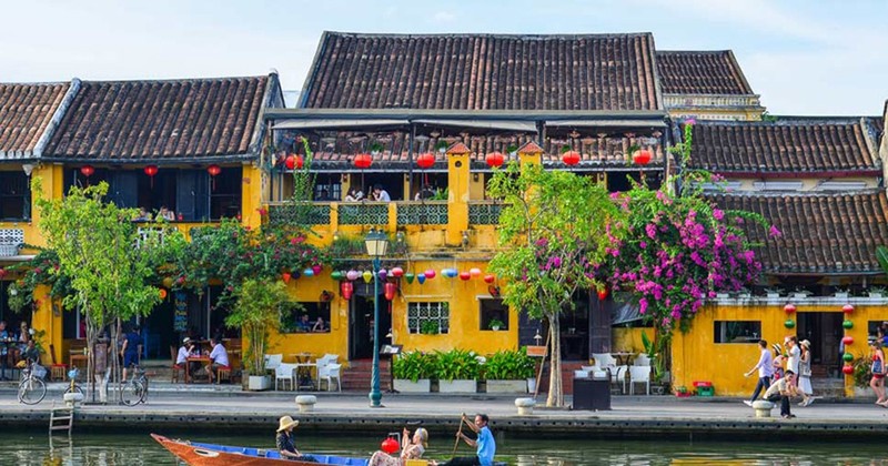 A corner of Hoi An ancient town.
