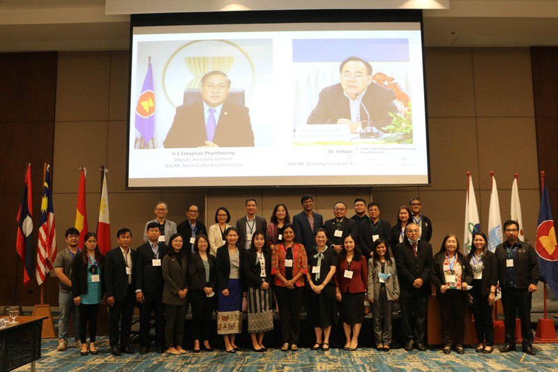 A group shot at the launch of the ASEAN Integrated River Basin Management (IRBM) project (Photo: https:asean.org) 