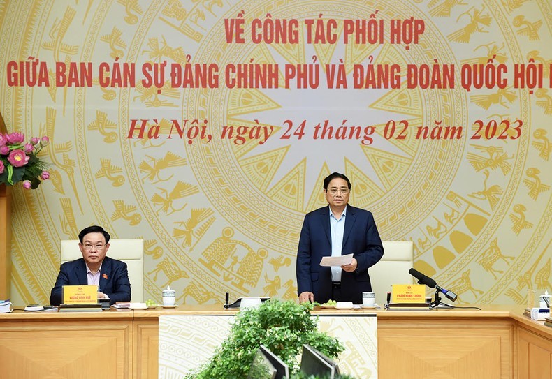 Prime Minister Pham Minh Chinh and National Assembly Chairman Vuong Dinh Hue at the conference. (Photo: Tran Hai)