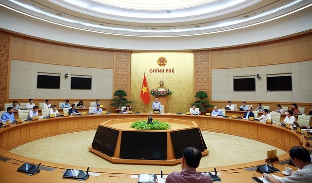 Deputy PM Tran Luu Quang chairs a meeting on accelerating public investment.