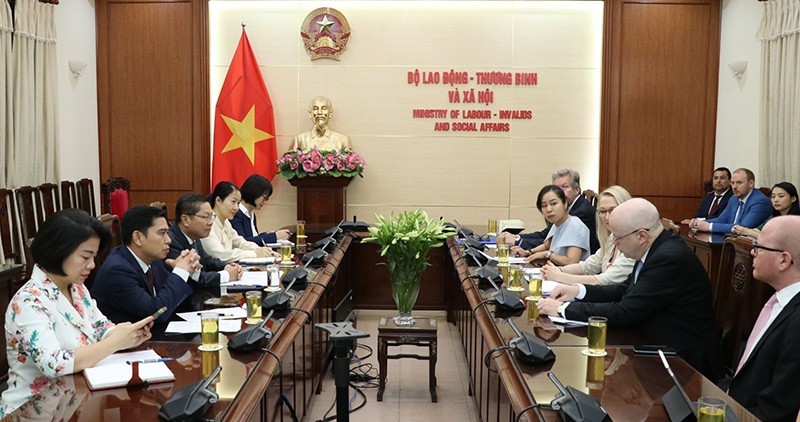 The working session on promoting vocational education cooperation between Vietnam and Finland.