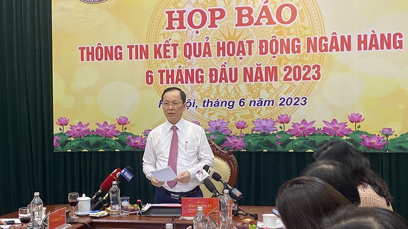 SBV Deputy Governor Dao Minh Tu at the press briefing.