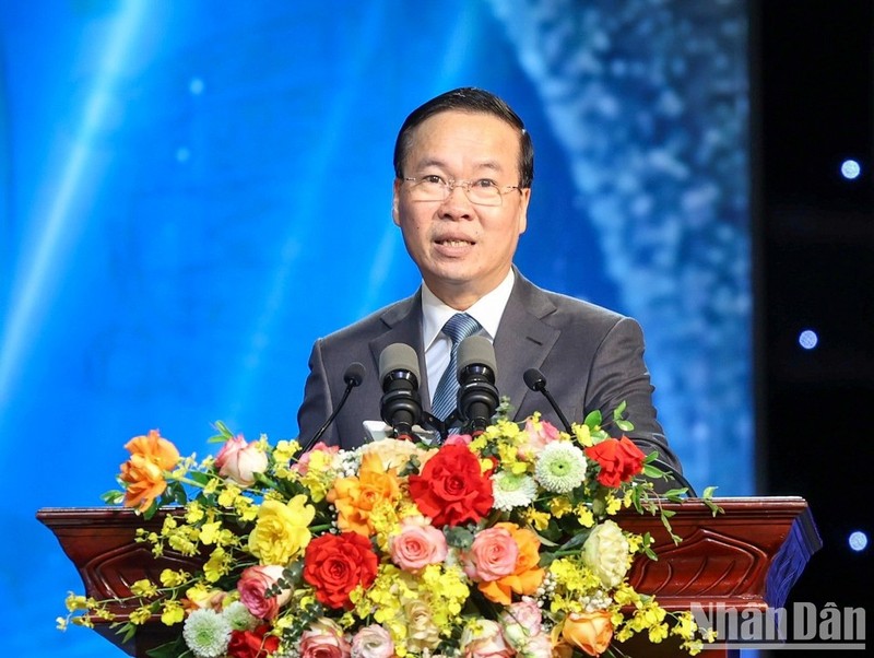 President Vo Van Thuong speaks at the National Press Awards. (Photo: Duy Linh)