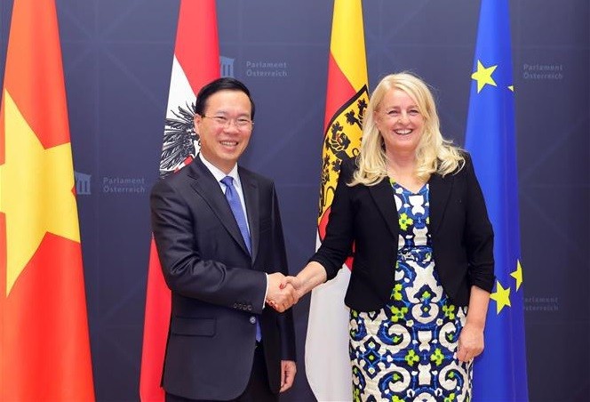 President Vo Van Thuong and President of the Federal Council of Austria Claudia Arpa (Photo: VNA)