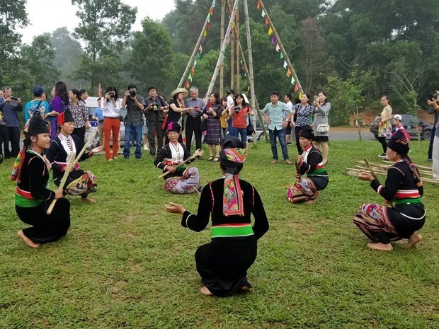 An activity at the Vietnam National Village for Ethnic Culture and Tourism. (Photo: VNA)