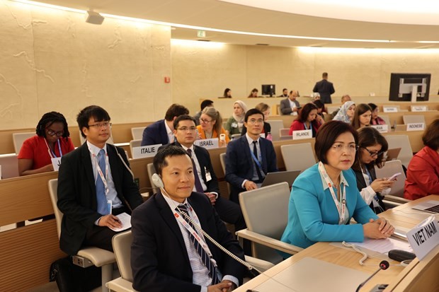 Vietnamese Ambassador Le Thi Tuyet Mai (front, right) attends the September 13 general debate on UN High Commissioner for Human Rights Volker Türk’s updated report on the global human rights situation. (Photo: VNA)