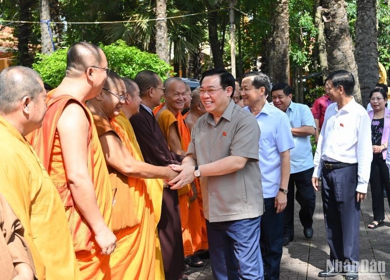 National Assembly Chairman Vuong Dinh Hue in Soc Trang province. (Photo: NDO)