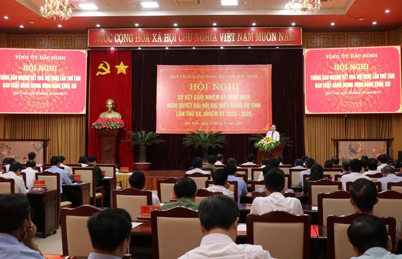 The conference of the Bac Ninh Party Committee.