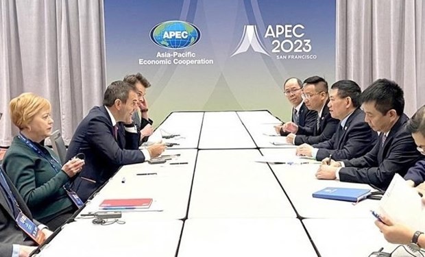 Finance Minister Ho Duc Phoc meets with Treasurer of Australia Jim Chalmers. (Photo: VNA)