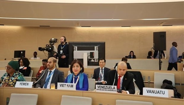 Ambassador Le Thi Tuyet Mai, Permanent Representative of Vietnam to the United Nations, the World Trade Organisation (WTO) and other international organisations in Geneva, attends the event. (Photo: VNA)