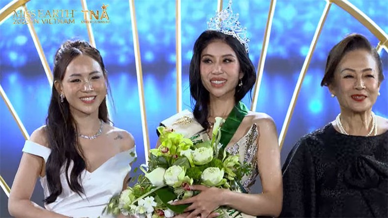 Do Thi Lan Anh wins the Miss Earth - Water title as the second runner-up at the Miss Earth 2023 beauty pageant.