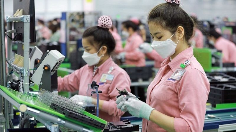 Workers at the Thai Nguyen factory of Samsung Electronics Vietnam.