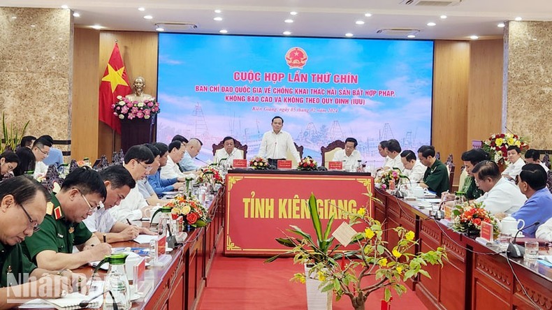 Deputy PM Tran Luu Quang speaks at the meeting. (Photo: VNA)