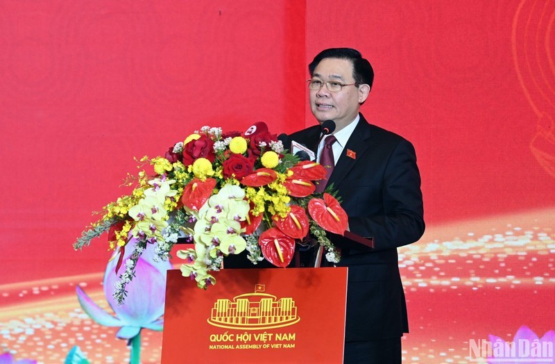 NA Chairman Vuong Dinh Hue speaks at the event. (Photo: NDO)