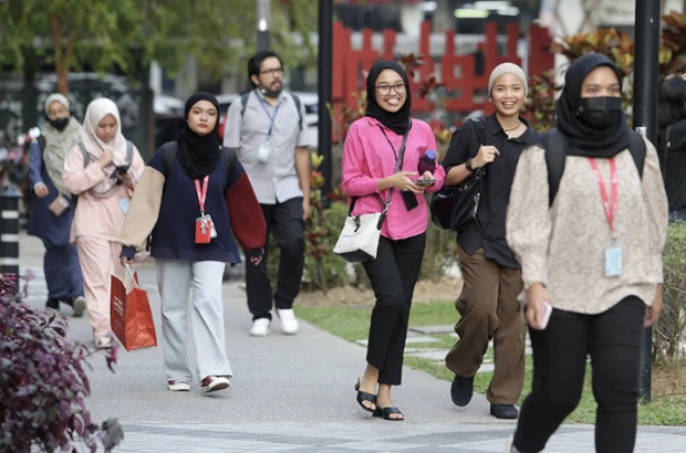 Malaysia’s labour market is expected to strengthen further in 2024 due to encouraging momentum in the domestic economy and recovery in external trade. (Photo: www.nst.com.my)