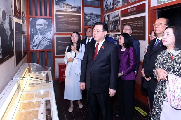 National Assembly Chairman Vuong Dinh Hue visits historical relic site in Kunming. (Photo: VNA)