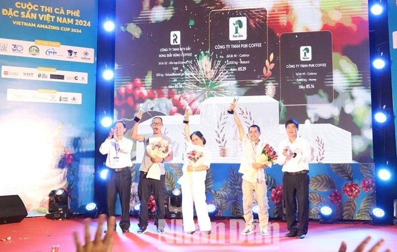 The Vietnam Specialty Coffee Contest awards ceremony.