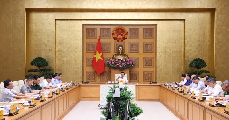 Deputy PM Tran Hong Ha chairs the conference on May 27. (Photo: VNA)