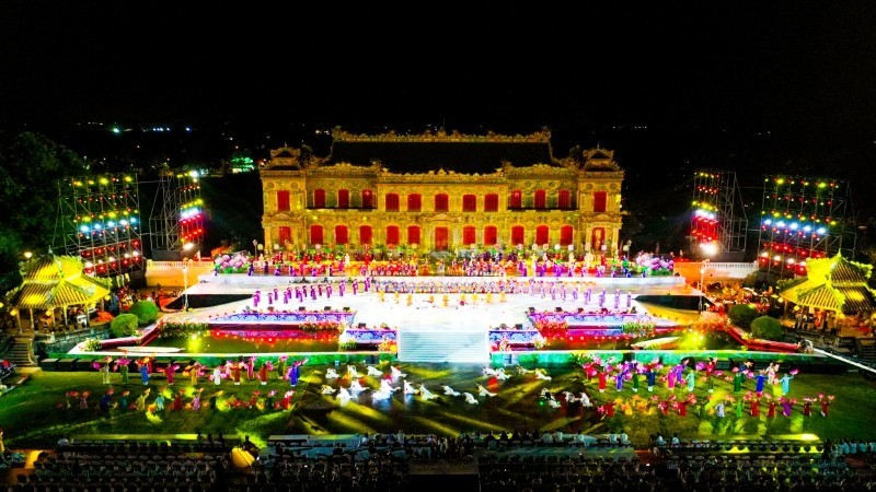 The opening ceremony of the Hue International Arts Festival Week.