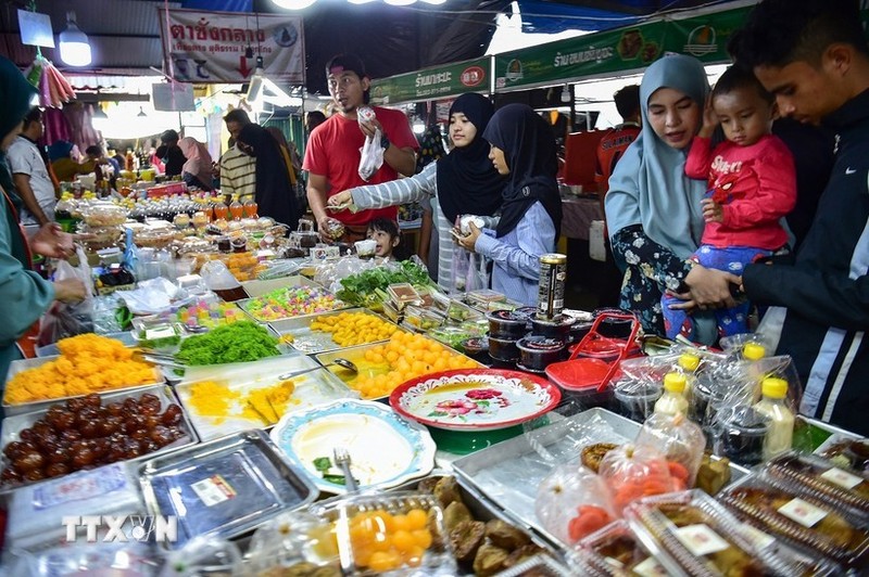 At a market in Thailand (Photo: AFP)