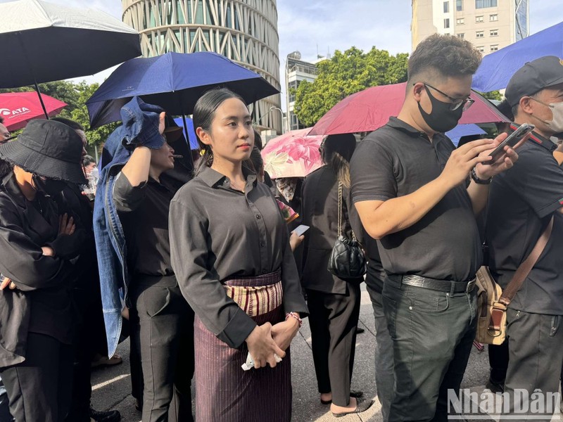 Maysaa rode the motorbike for more than two hours to Hanoi and then waited another ten hours to bid farewell to General Secretary Nguyen Phu Trong.