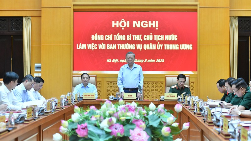 General Secretary and President To Lam, Prime Minister Pham Minh Chinh, Party and State leaders, and delegates at the conference.