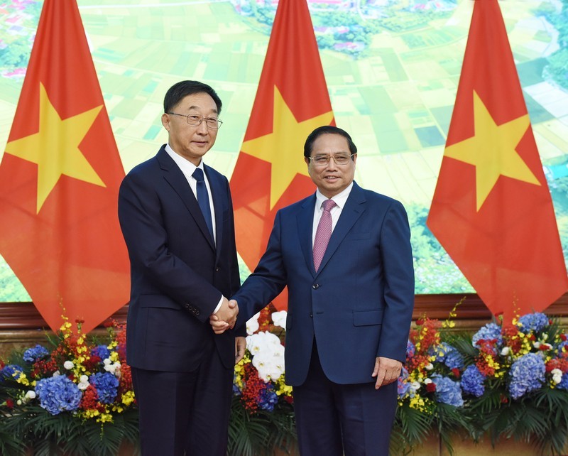 PM Pham Minh Chinh welcomes Liu Ning, Secretary of China’s Guangxi Zhuang Autonomous Region in Hanoi on August 28. (Photo: Tran Hai)