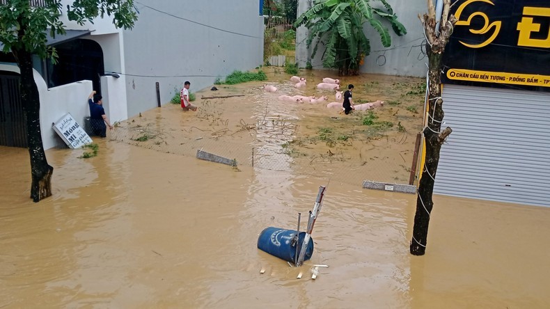 Flooding in Thai Nguyen Province.